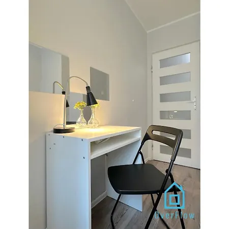 Pineapple 10 Min To Old Town Gdansk,pkp & Shopping Mall