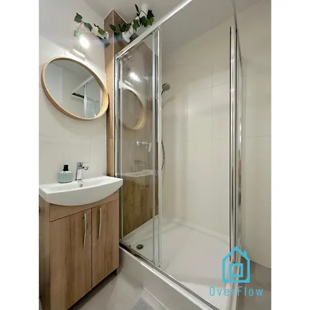 Séjour chez l'habitant Pineapple 10 Min To Old Town Gdansk,pkp & Shopping Mall *