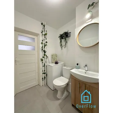 Pineapple 10 Min To Old Town Gdansk,pkp & Shopping Mall *